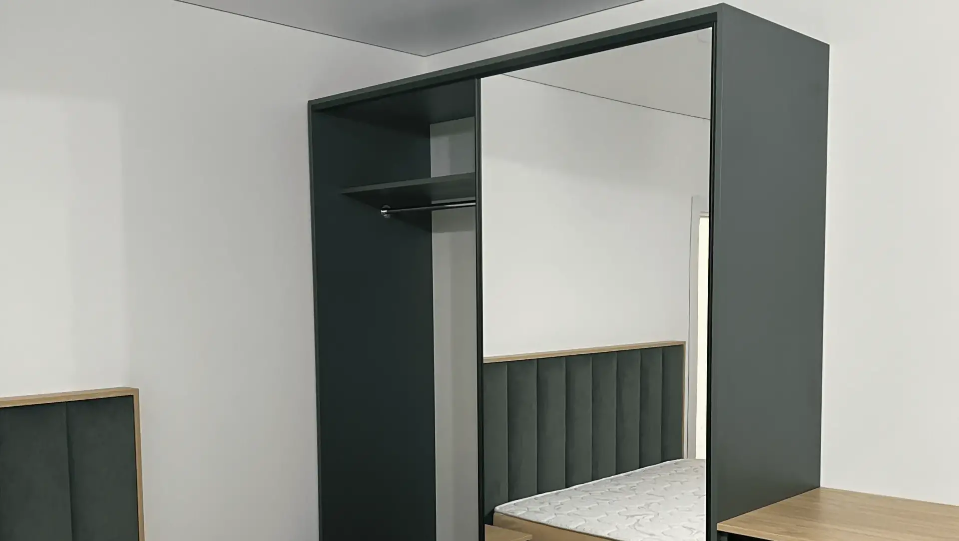 Dressing-uri la comandă – soluții personalizate cu instalare profesională